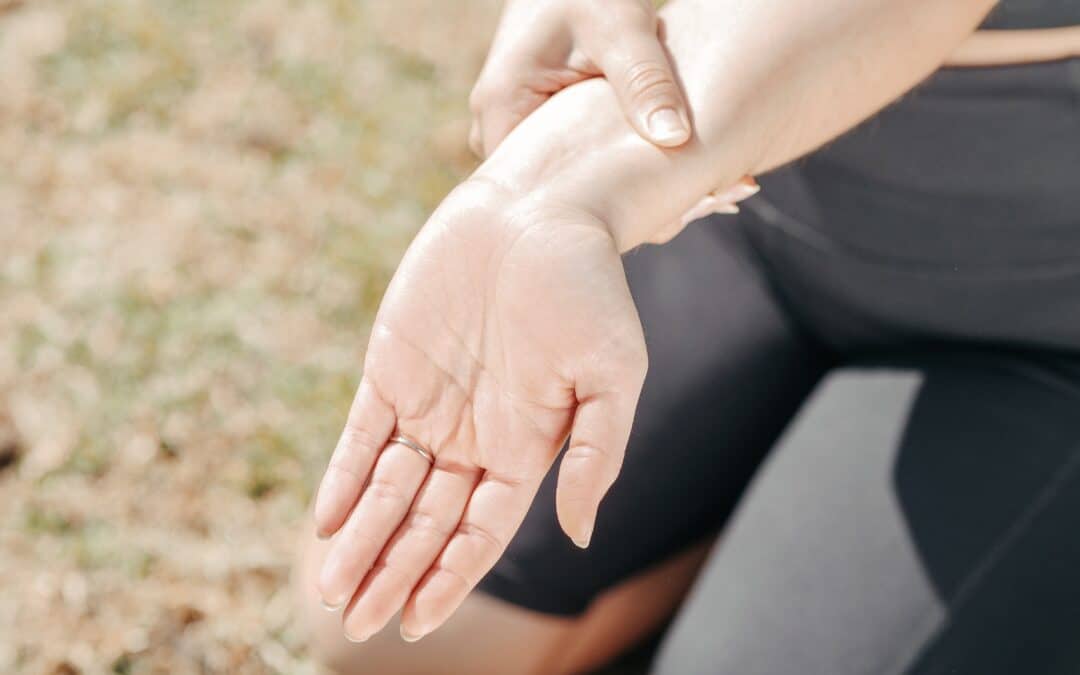 Understanding Carpal Tunnel Syndrome: Causes, Symptoms, and
